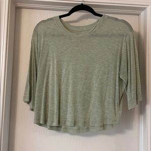 Alo Yoga Flowy Crop Tee